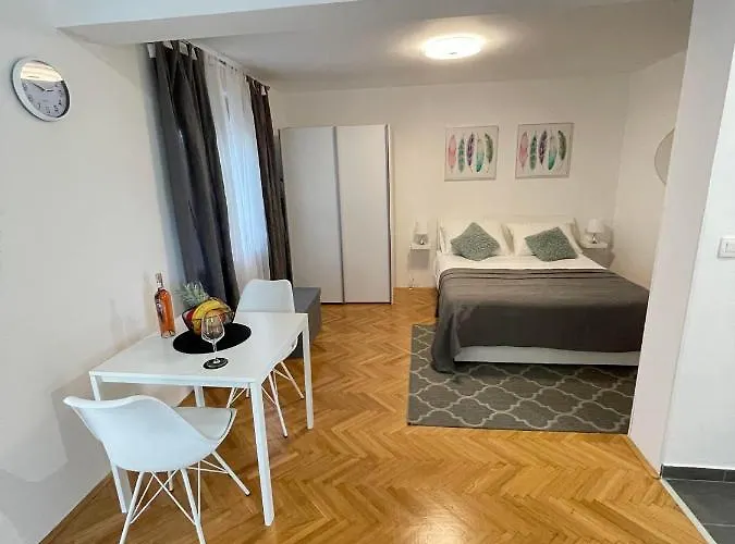 公寓 Maria 扎达尔